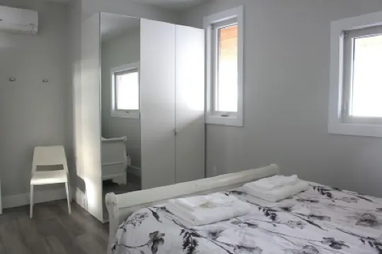 5-bedroom Waterfront Home In Brackley, Minutes To National Park Beaches