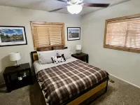 3BR+Loft, Pet-Friendly w/  Hot Tub + Arcade Hotéis em Pine