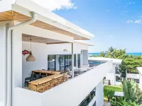 Spacious 7 Bedroom Luxury Villa Steps From The Beach, South Jaco!