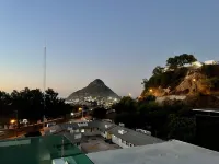 Casa Vista Verde - Gorgeous views, rooftop pool, walk to Centro