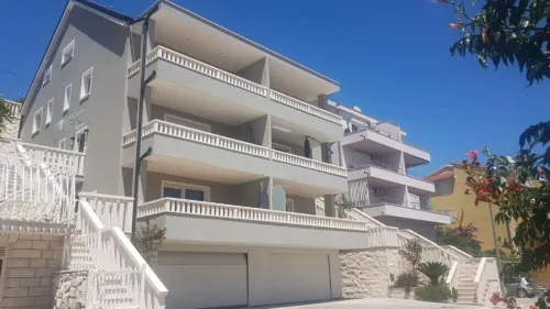 Casa Perisia - modern vacation apartment in a wonderful location with a view of the Adriatic Sea Hotels in Donji Seget