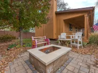 Retreat in Clear Lake, Iowa - GARAGE HANGOUT - Half block from Lake! Hotéis em Clear Lake