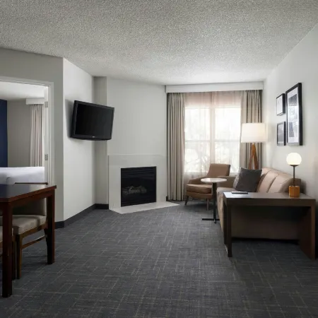 Residence Inn Las Vegas Henderson/Green Valley Отели рядом с достопримечательностью «Боулдер-Стрип»