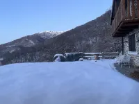 Small rustic dream in a quiet location with a view of the mountains