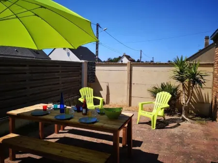 Ocean house 500 meters from the beach Отели в г. Пор-Бай-Сюр-Мер