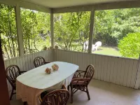 Spacious 3 Bed, 2 Bath Winter escape, near beach, includes car