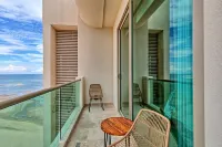 Penthouse at Tessoro with unique views - 1404