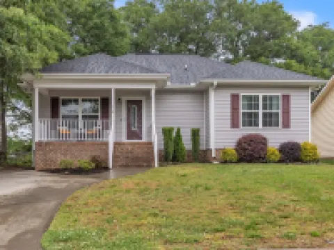 3BR - Pet-Friendly & Close to Downtown Greer Hoteles en Greer