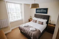 Kenegie Manor Court - Apartment with Heated Pool in Grade II listed Manor House โรงแรมใน