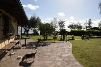 Independent villa with private beach on the lake