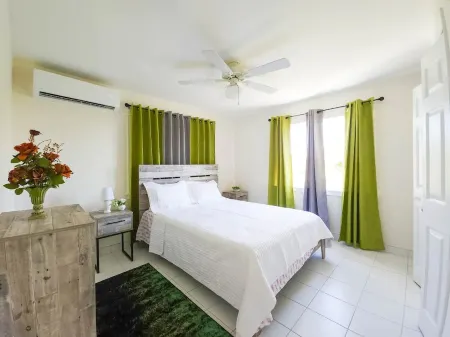 Andy's Inn is a delightful 3 bedroom guesthouse nestled in historic Bodden Town.