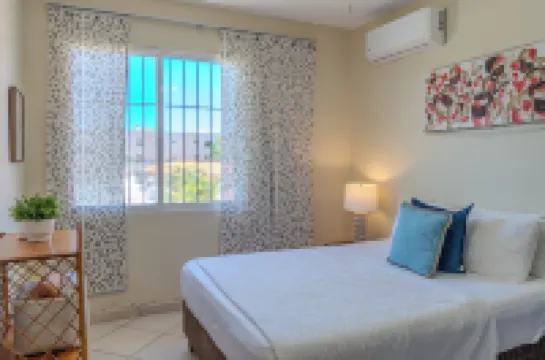 Luxury Beachside Apartment with Rooftop Terrace & Private Jacuzzi – Sleeps 6