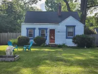Cozy, Pet Friendly Cottage - Old Towne Alexandria!