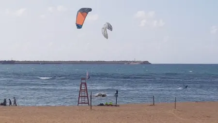 PRETTY VILLA FEET IN WATER WELL FURNISHED