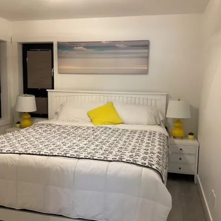 New 2 bedroom carriage house, a block from the Okanogan lake, close to downtown.