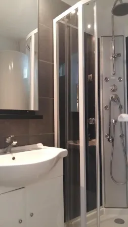 Bright quiet apartment, center Отели в г. Ле Трепор