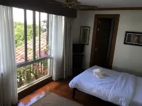 Luxury Retreat High Above the Crowd