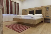 Spacious vacation home with large garden