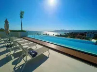 PAVILION 2BR, Rooftop Infinity Pool & Jacuzzi with AMAZING views of the ocean.
