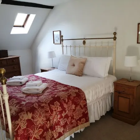 Charming cottage in rural village, ideal for Carsington Water and Peak District