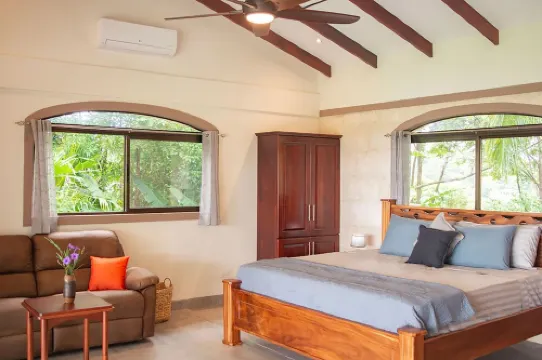 New Casa De Suenos Amazing Ocean & Mountain Views!