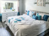 Beautiful 3 BR Home|Saltwater Pool|Fenced Yard|8 Min to Weeki Wachee River Hotels in Spring Hill