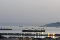 Charming Colonial Flat in historic building