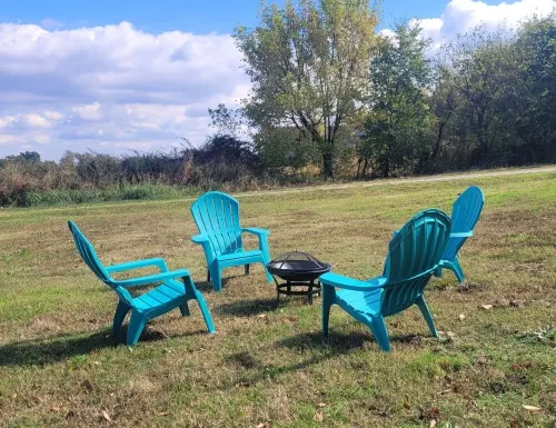 Ho-On-Day. A cozy home away from home. Native Theme close to the Choctaw Casino.