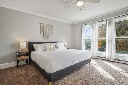 *BRAND NEW* The Frances Rose | Hocking Hills Luxury | Family Friendly! Отели в г. Логан