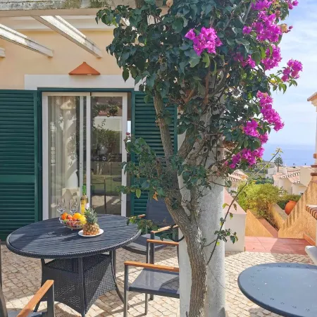 Pretty Villa has Amazing Sea Views, Private Pool, AC, Wi Fi - walk to the Beach!