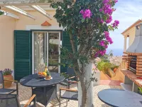 Pretty Villa has Amazing Sea Views, Private Pool, AC, Wi Fi - walk to the Beach!