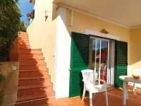 Pretty Villa has Amazing Sea Views, Private Pool, AC, Wi Fi - walk to the Beach!