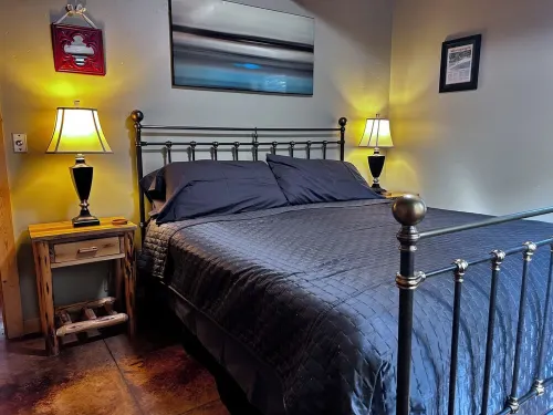 Relaxing Lake Retreat • Pool • Hot Tub • Fire Pit • Game Room