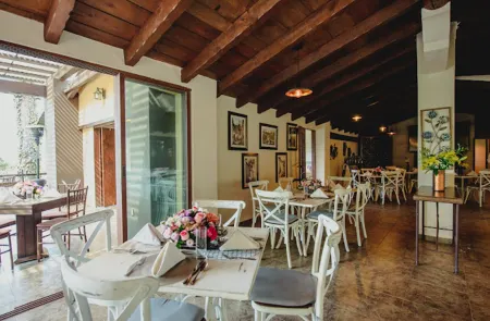 Loto Azul Hotel & Spa Отели рядом с достопримечательностью «Rancho El Reencuentro»