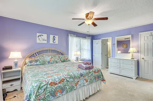 'Reel Blessed' Topsail Beach Home w/ Private Dock! - parking