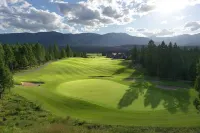 Spacious Invermere 3bd2.5ba Townhome Nestled in the Purcell Mountains!