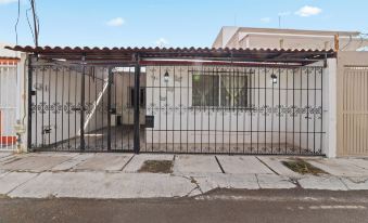 3 Bedrooms House Ideal for Families
