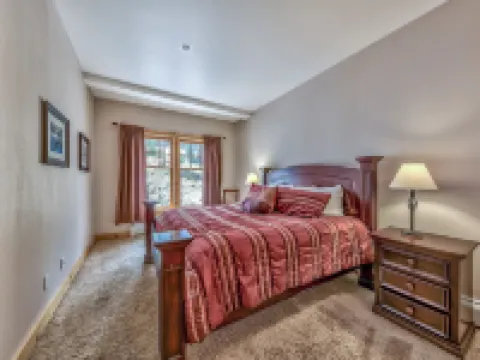 Three Bedroom Mountain at Kirkwood Townhouse by RedAwning Hotels in Kirkwood