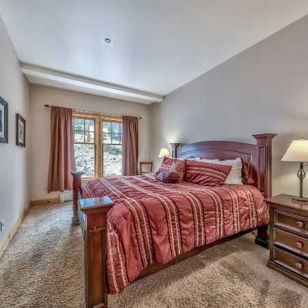 Three Bedroom Mountain at Kirkwood Townhouse by RedAwning Отели в г. Кирквуд