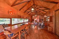 Custom-Built Lakefront Cottage w/ Spacious Yard! - Parking