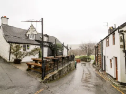 Triangle Inn Coachouse Hotels in Rhayader