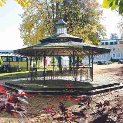 Grand Hôtel de Bourbon-Lancy - Logis Hotels Hotel Exterior