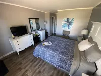The Pines Motel and Cottages
