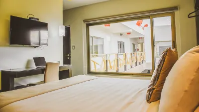 Remfort Hotel Hotels in Санта Ана