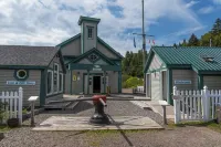 Evangeline's Tower Bed & Breakfast Hotels in Cumberland County