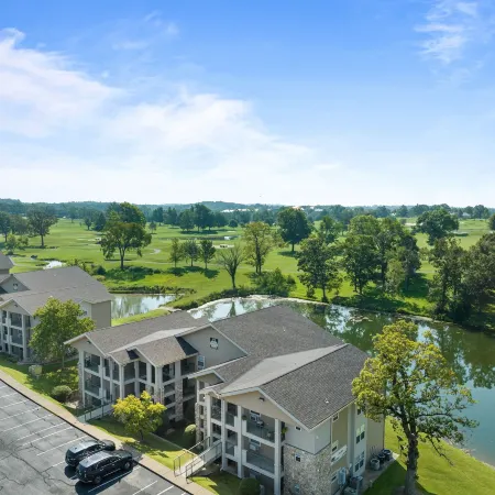 Carefree Getaways 2 Bedroom Condo by RedAwning