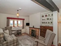 Stonecutter's Cottage Hotels in Martock