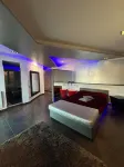 DH Hotel - parking