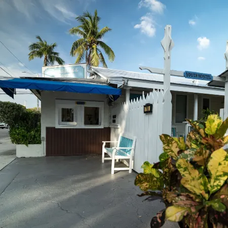 Seashell Motel and International Hostel