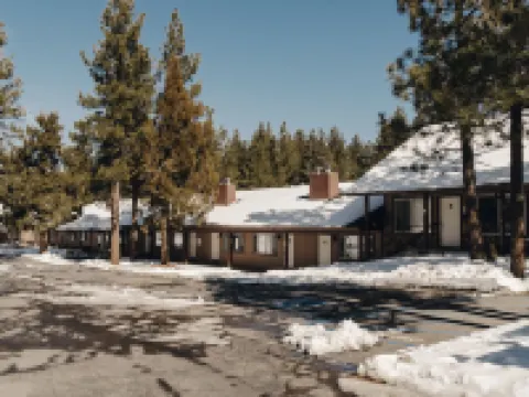 Vintage Lakeside Inn Hotels in Big Bear Lake